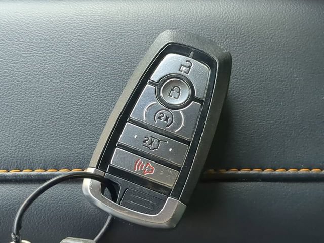 Used 2025 Ford Expedition Tremor AWD/4WD image 28