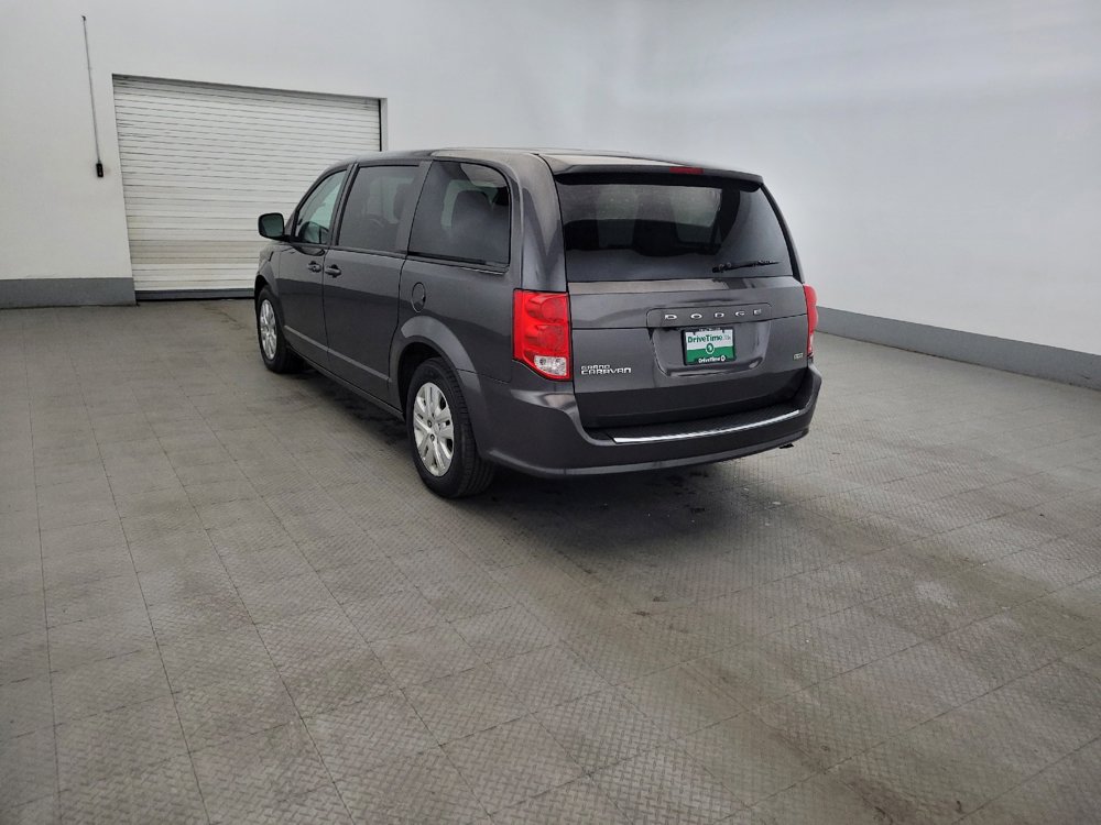 Used 2018 Dodge Grand Caravan SE FWD image 5