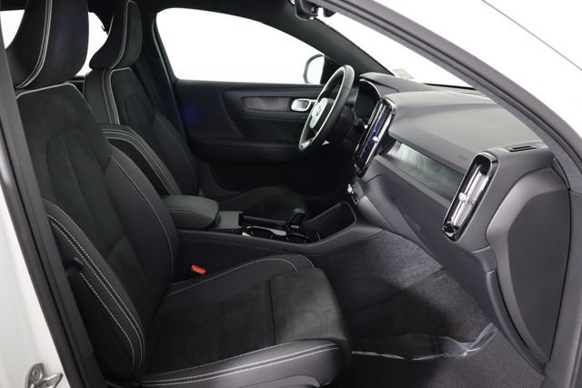Used 2023 Volvo C40 P8 Recharge Ultimate AWD/4WD image 17
