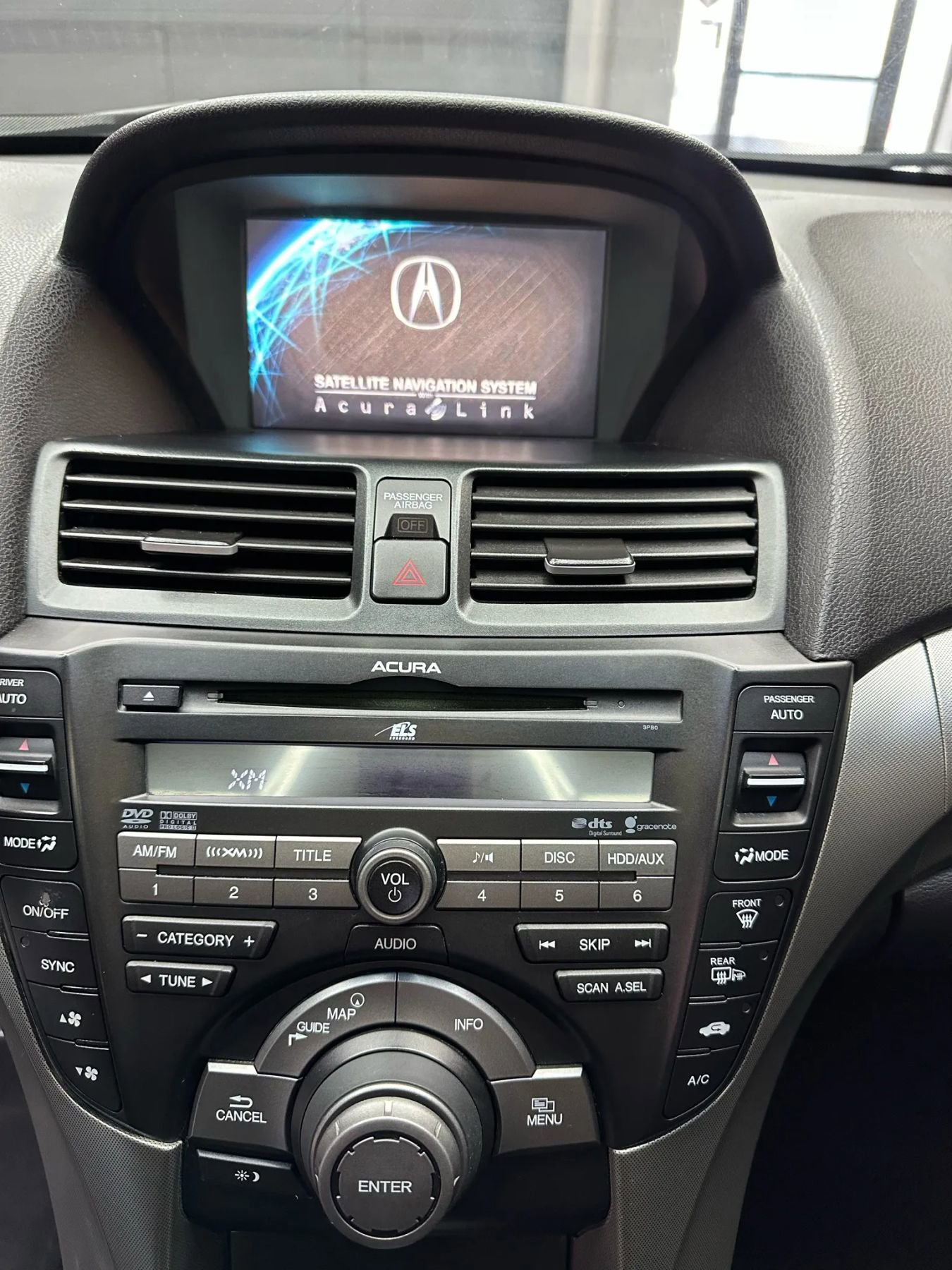 Used 2011 Acura TL w/ Technology Package image 16