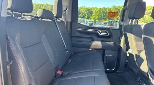 Used 2024 Chevrolet Silverado 1500 LT AWD/4WD image 8