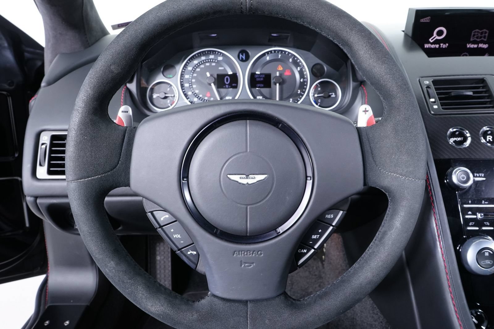Used 2015 Aston Martin V12 Vantage S RWD image 19