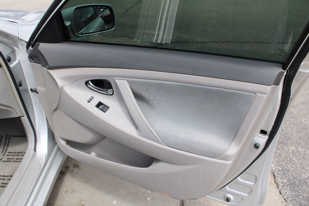 Used 2009 Toyota Camry LE FWD image 20