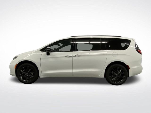 New 2026 Chrysler Pacifica Limited w/ S Appearance Package AWD/4WD image 14