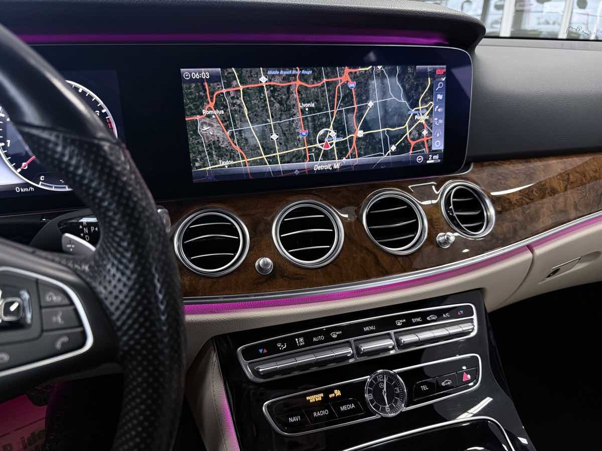 Used 2018 Mercedes-Benz E 400 4MATIC Wagon image 49