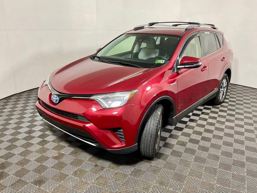 Used 2018 Toyota RAV4 LE AWD/4WD image 11