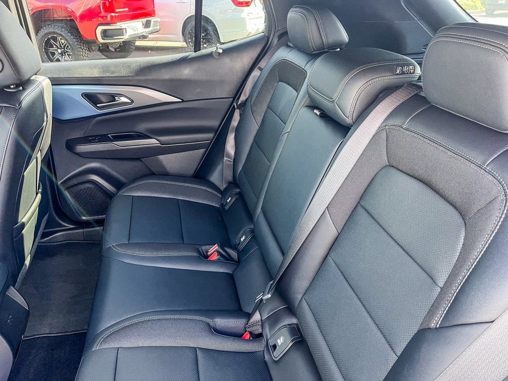 New 2026 Chevrolet Equinox EV LT image 17