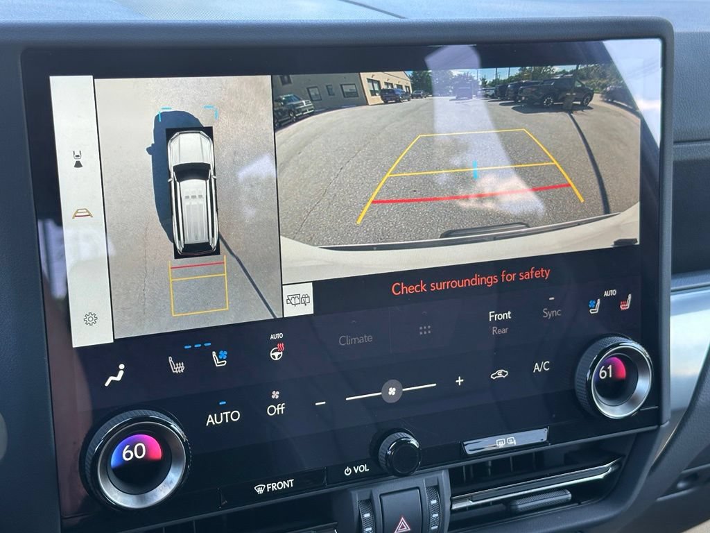 Used 2025 Lexus GX 550 w/ Accessory Package (Z1) AWD/4WD image 25