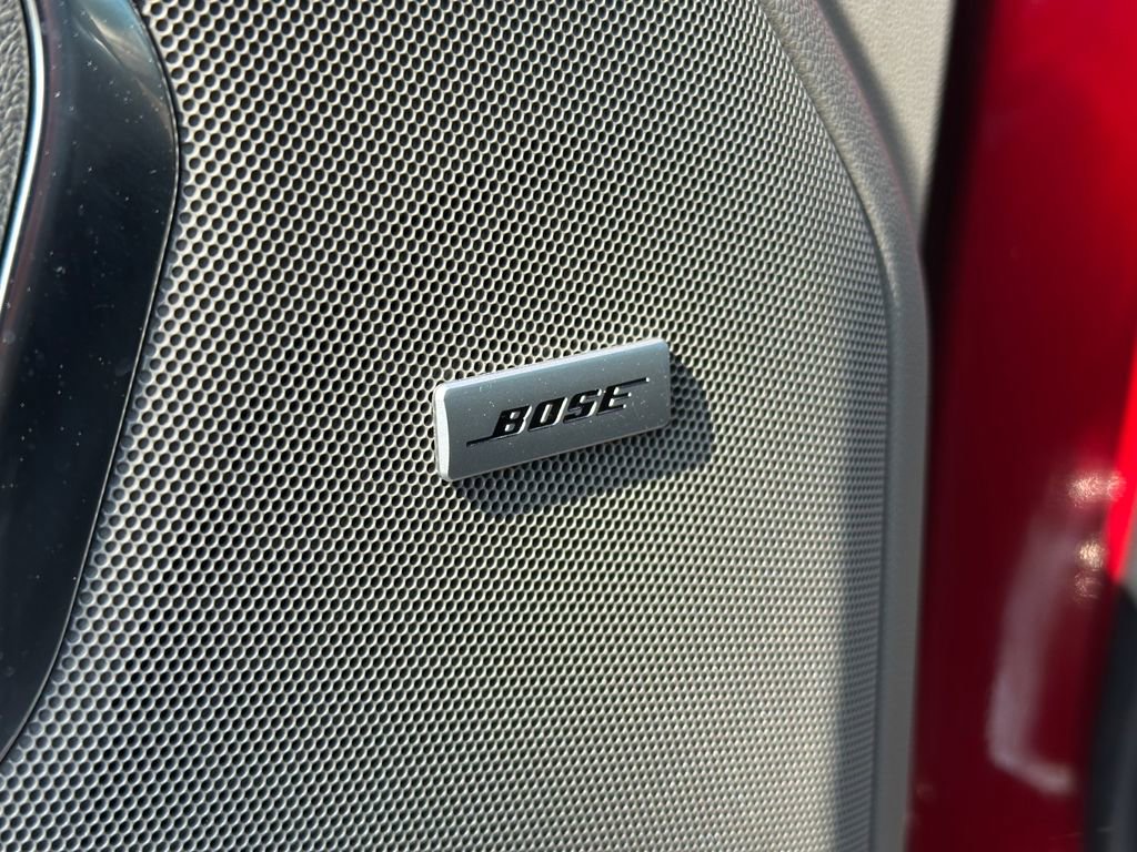 Used 2022 Chevrolet Suburban LT w/ Luxury Package image 28