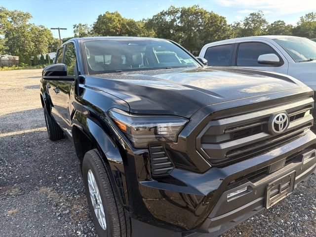 Certified 2024 Toyota Tacoma SR5 AWD/4WD image 4