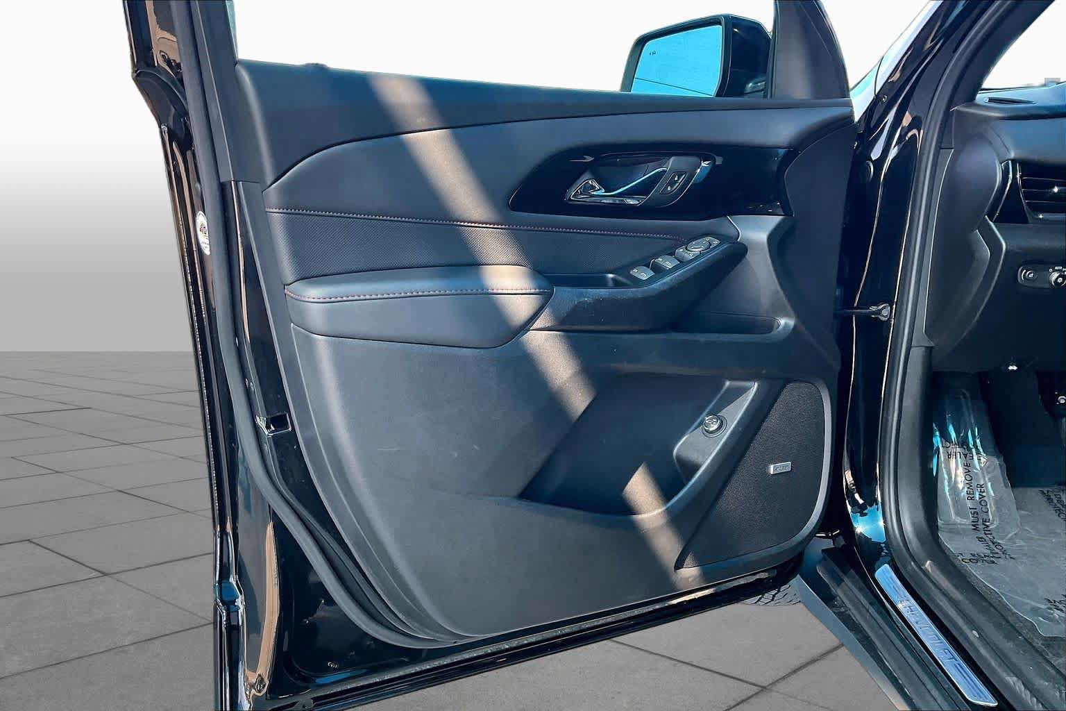 Used 2023 Chevrolet Traverse RS w/ LPO, Floor Liner Package FWD image 21