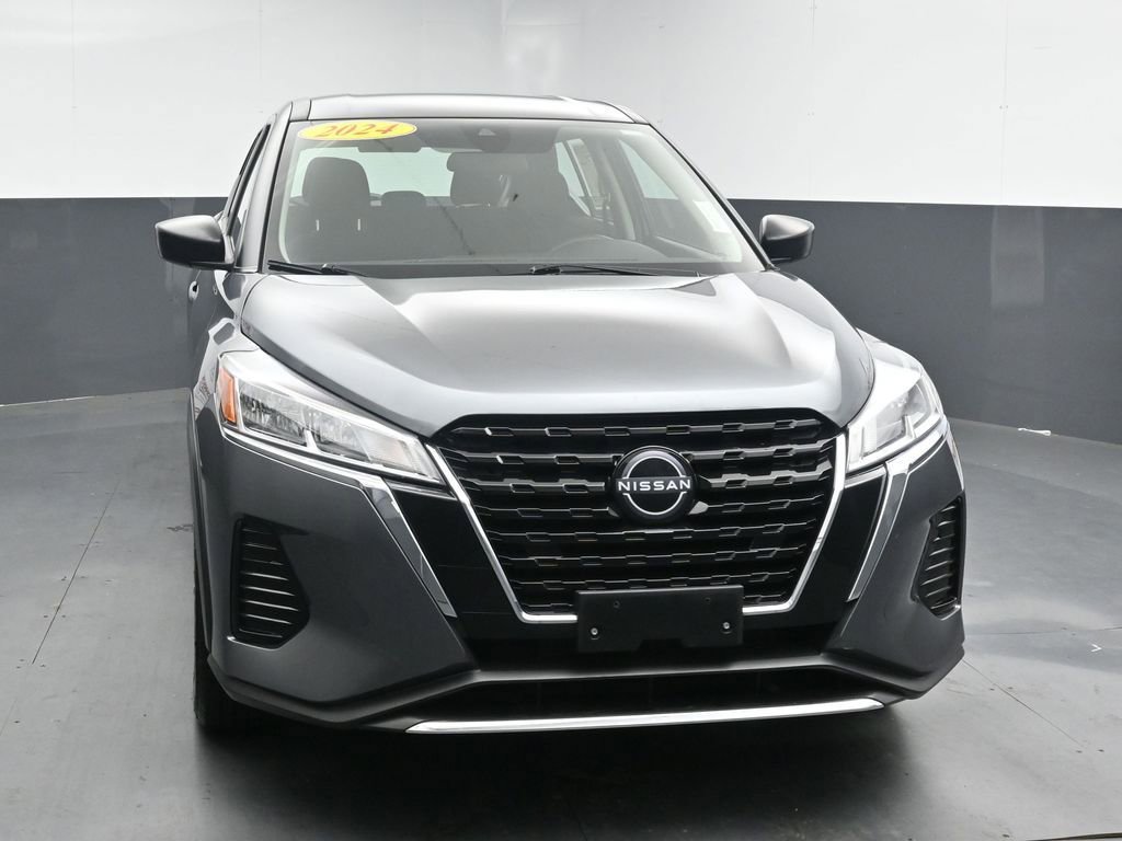 Used 2024 Nissan Kicks S FWD image 3