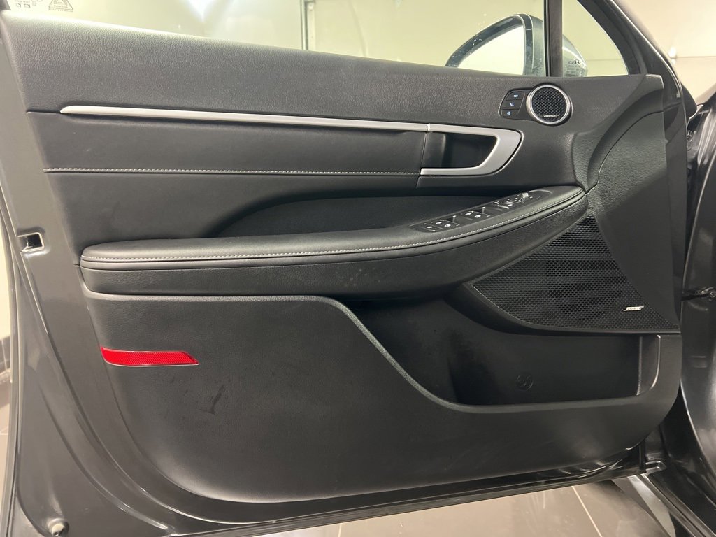 Used 2025 Hyundai Sonata Limited image 30