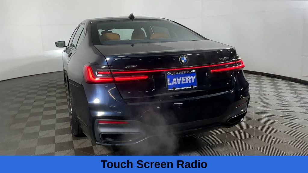 Used 2022 BMW 740i xDrive w/ Luxury Rear Seating Package image 11