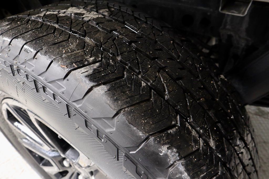 Certified 2024 Ford F150 Platinum w/ Equipment Group 702A High image 22