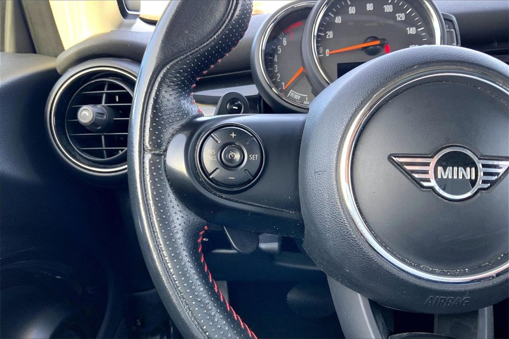 Used 2020 MINI Cooper S w/ Premium Package image 12