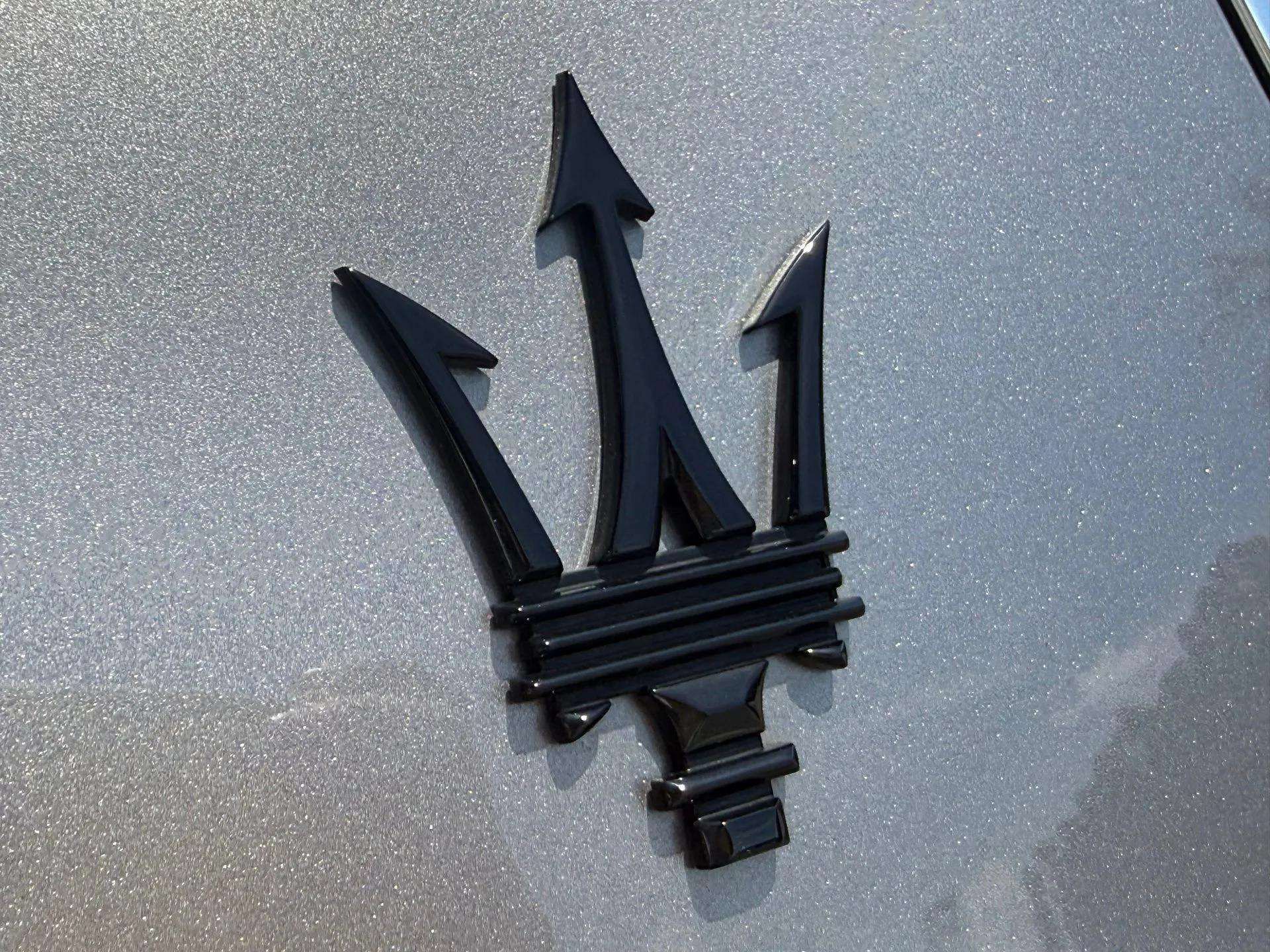 Used 2022 Maserati Levante Modena AWD/4WD image 31