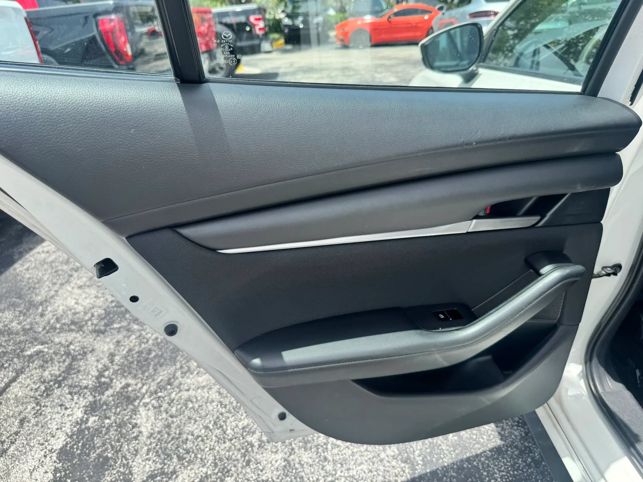Used 2021 MAZDA MAZDA3 s FWD image 22