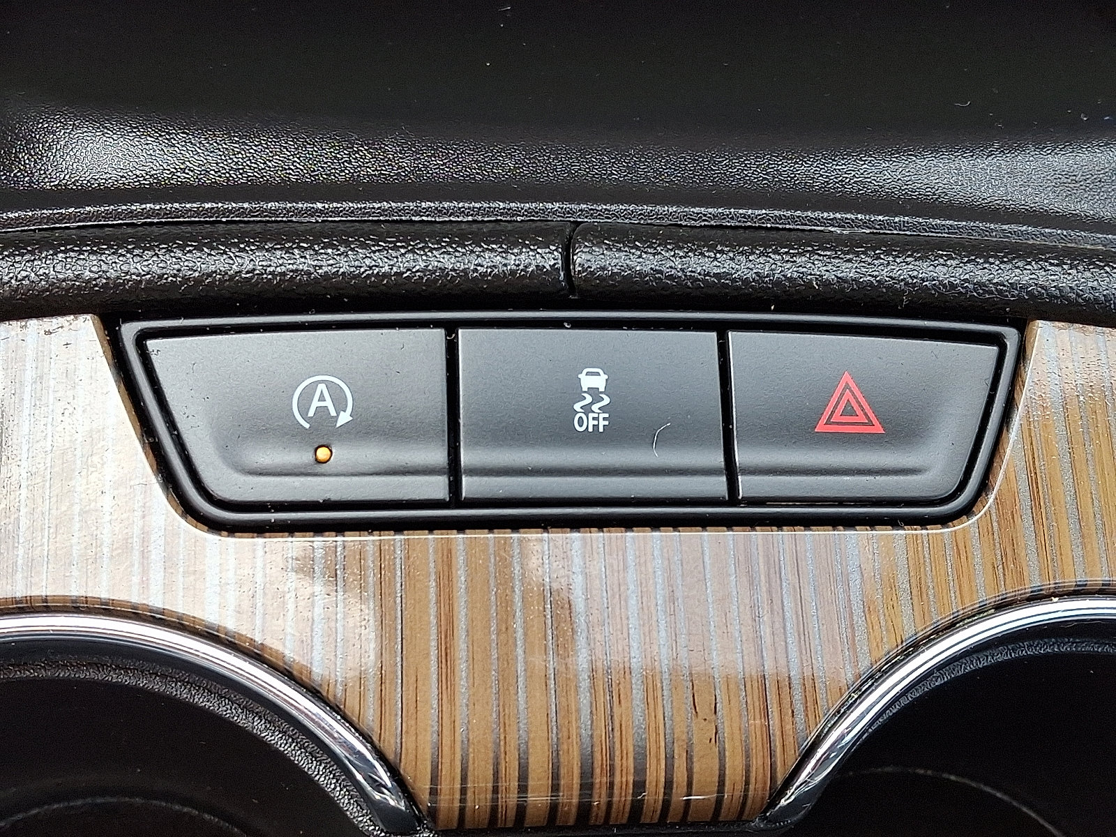 Used 2023 GMC Acadia SLE w/ Driver Convenience Package image 25