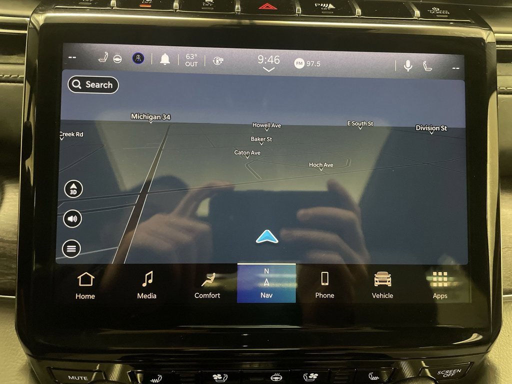 Used 2023 Jeep Grand Cherokee Overland w/ Advanced Protech Group III image 8