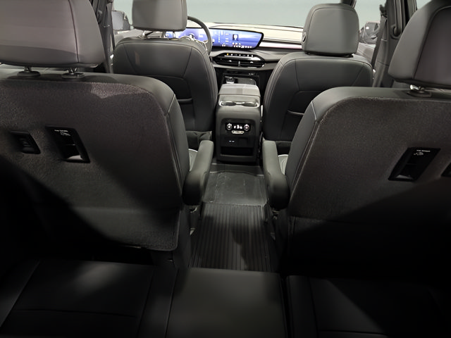 Used 2026 Buick Enclave Sport Touring w/ Power Package FWD image 36