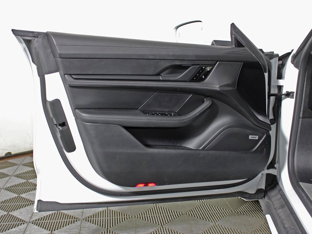 Used 2020 Porsche Taycan Turbo image 16