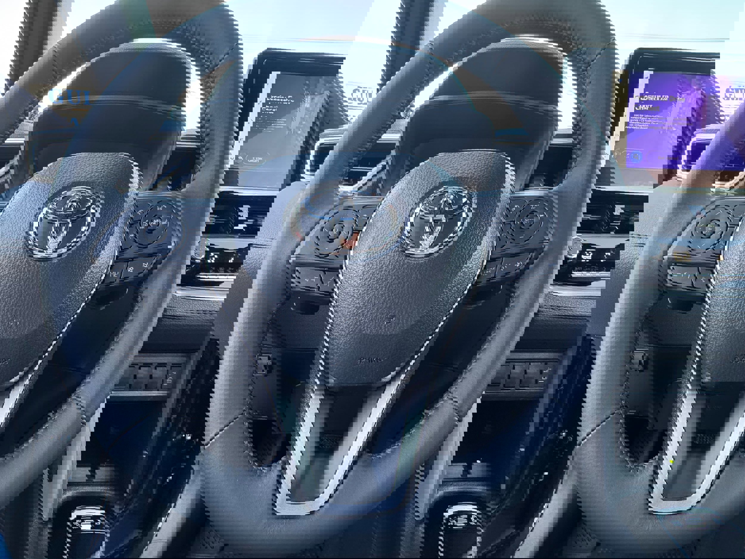 Used 2025 Toyota Corolla Cross AWD Hybrid image 22