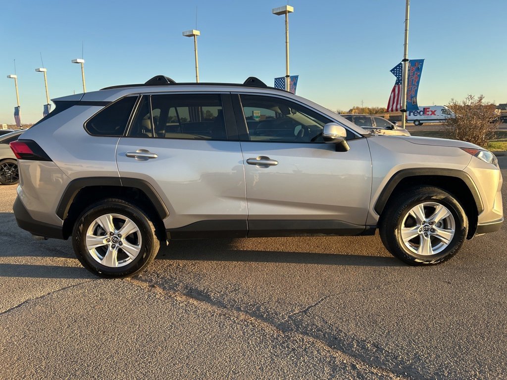 Used 2019 Toyota RAV4 XLE image 4