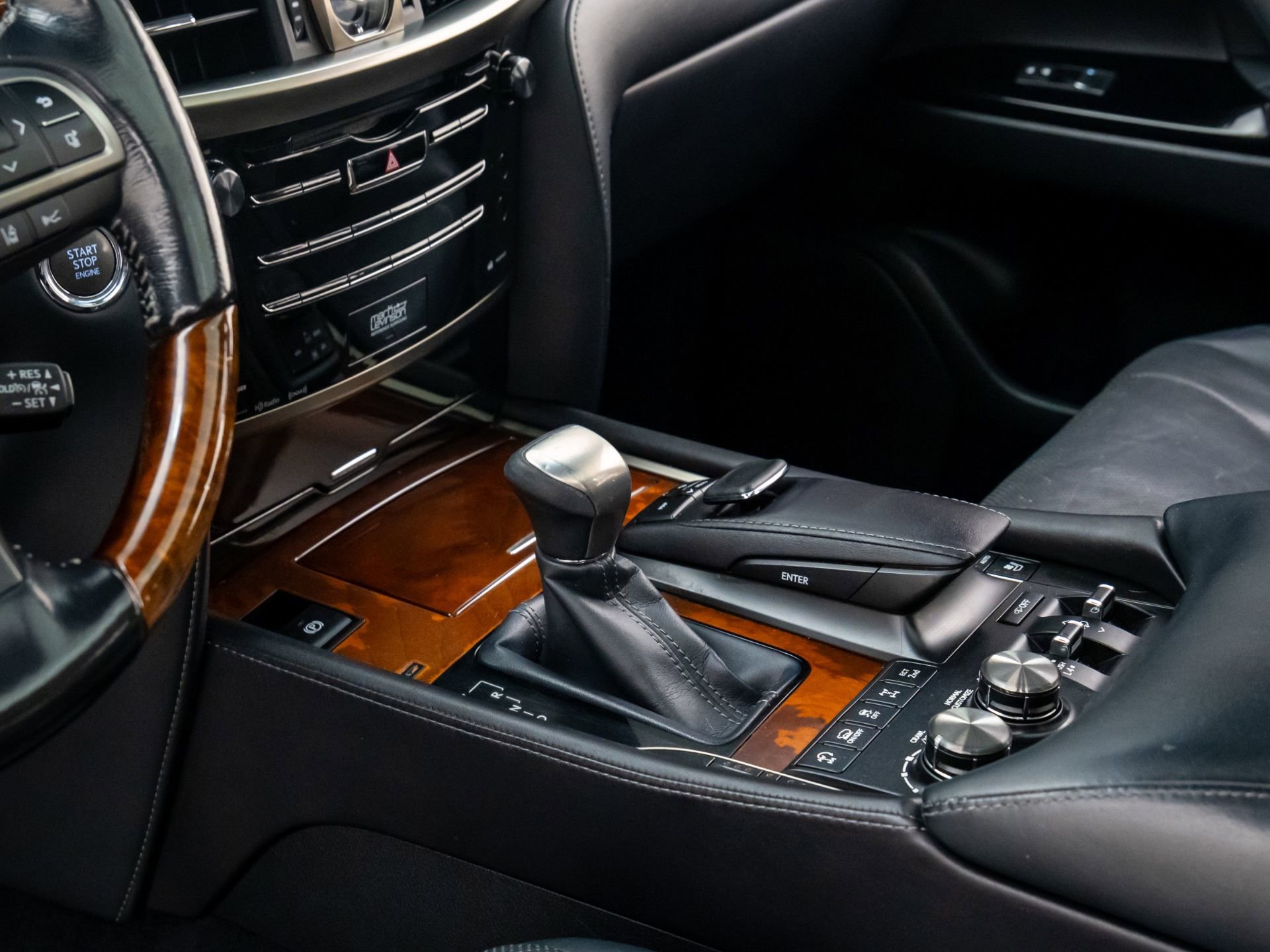 Used 2016 Lexus LX 570 4WD image 11