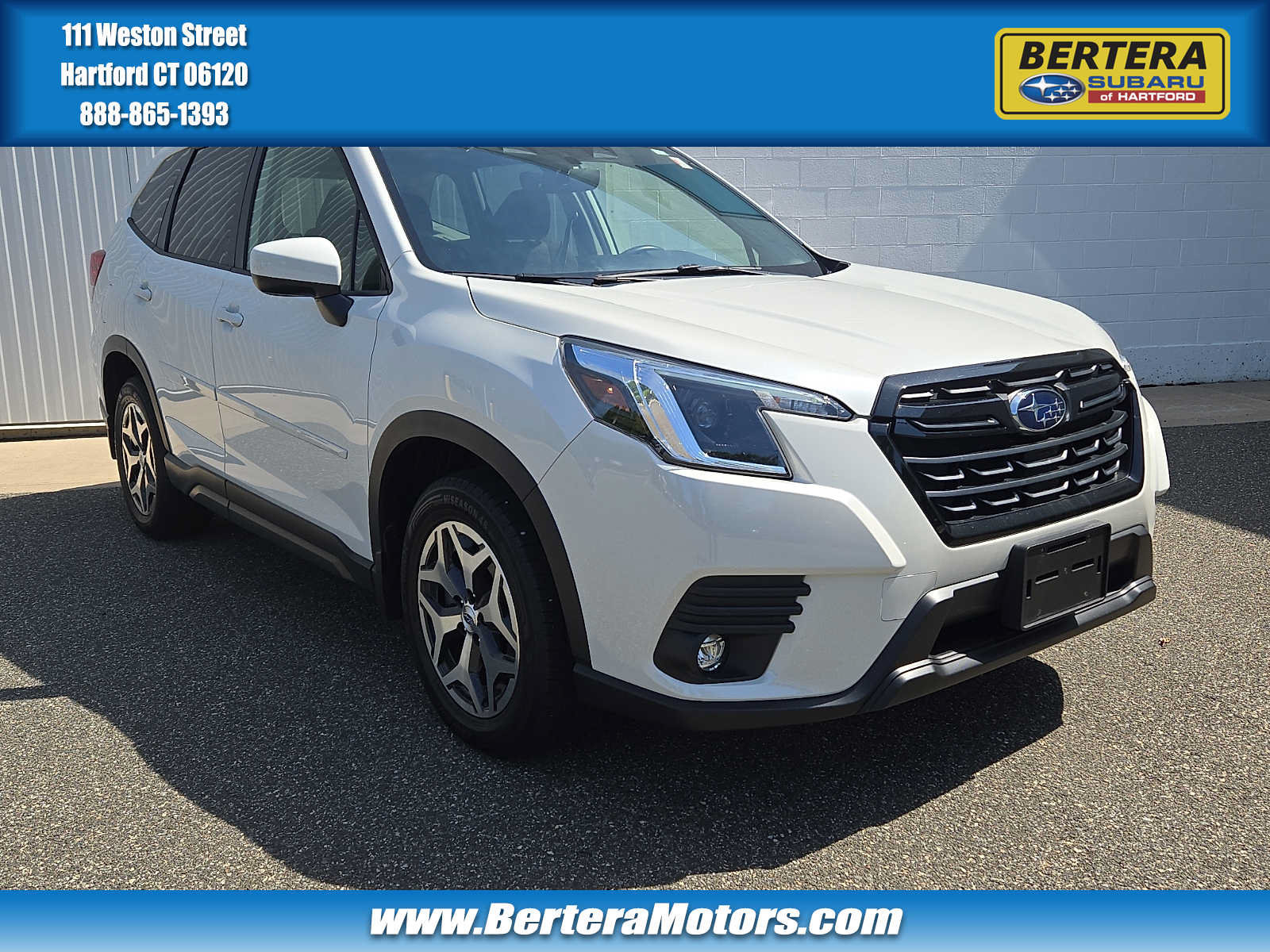 Used 2024 Subaru Forester Premium AWD/4WD image 1