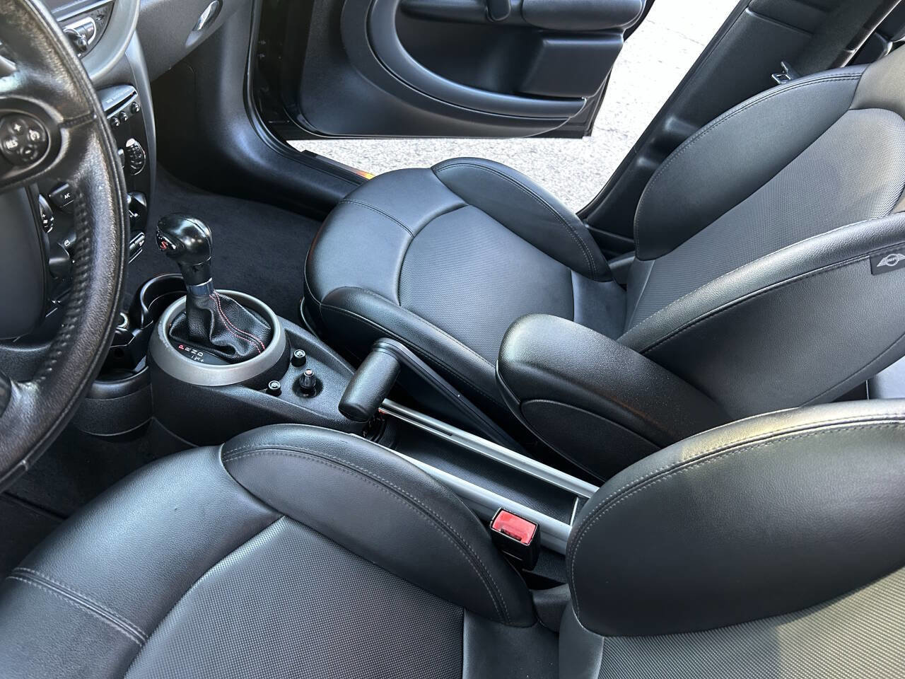 Used 2012 MINI Cooper Countryman S image 9