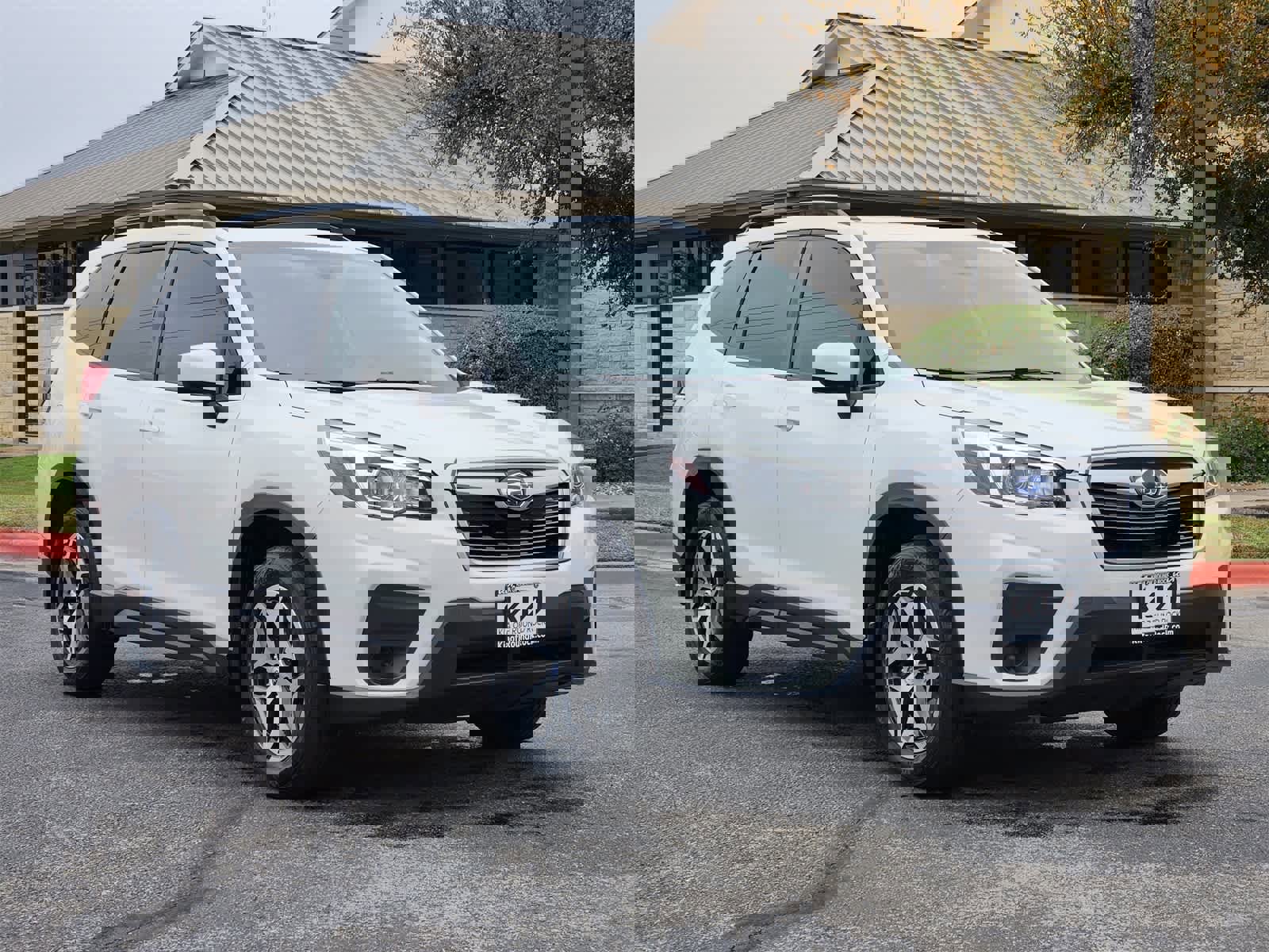 Used 2019 Subaru Forester Premium image 3