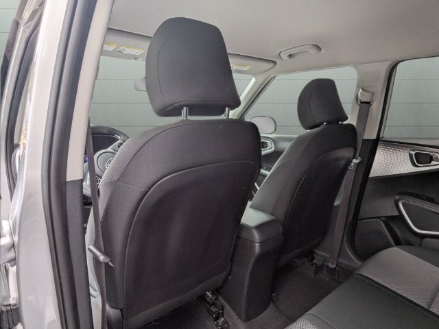 Used 2020 Kia Soul LX FWD image 31