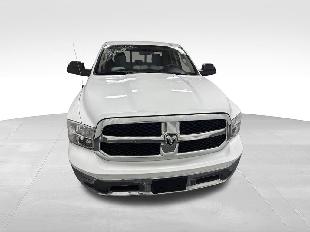 Used 2023 RAM 1500 Classic SLT w/ Trailer & Traction Group AWD/4WD image 3