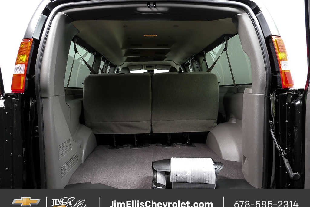 New 2025 Chevrolet Express 3500 LT w/ LT Preferred Equipment Group image 25