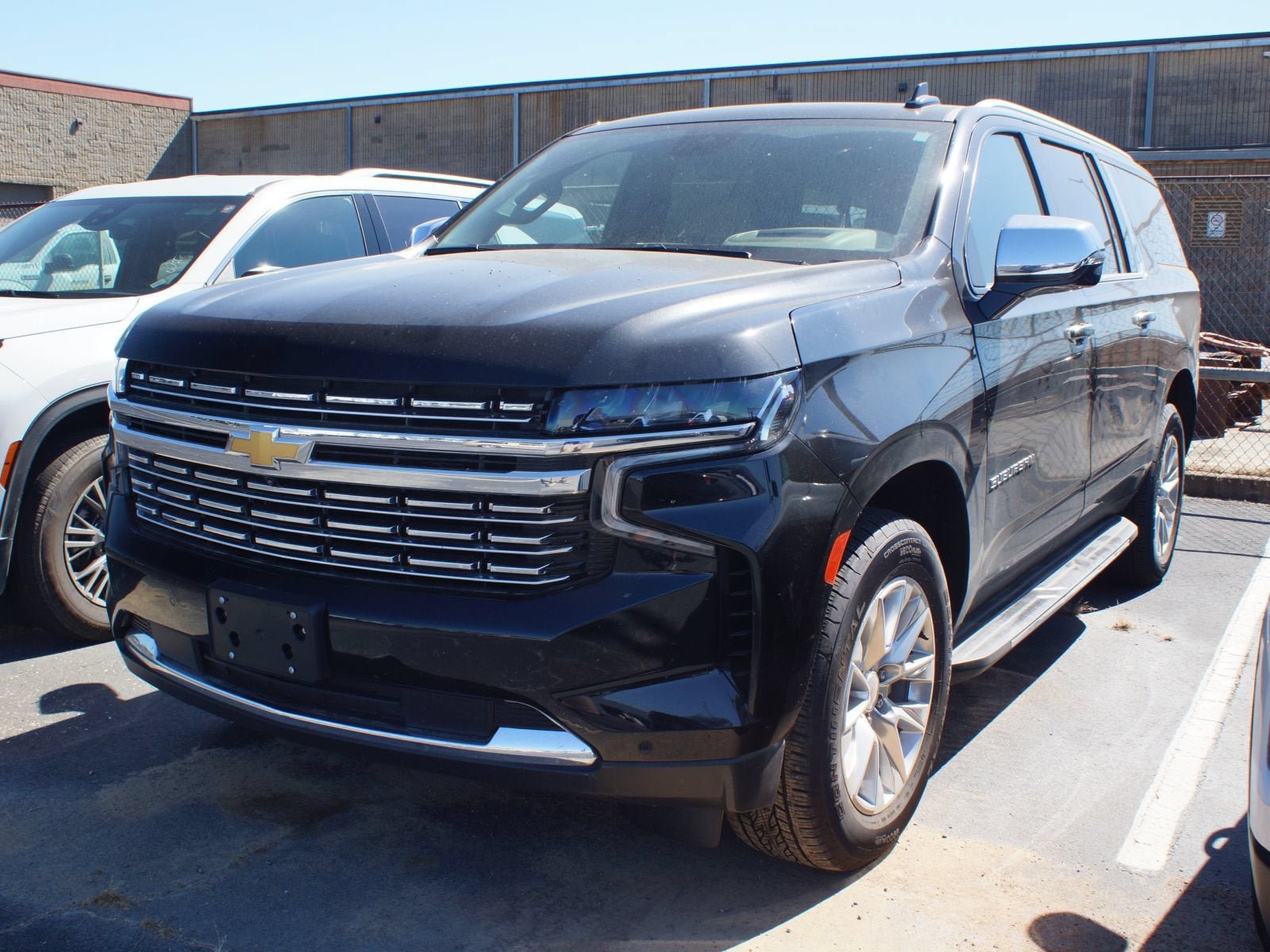 Used 2024 Chevrolet Suburban Premier w/ Premium Package 2