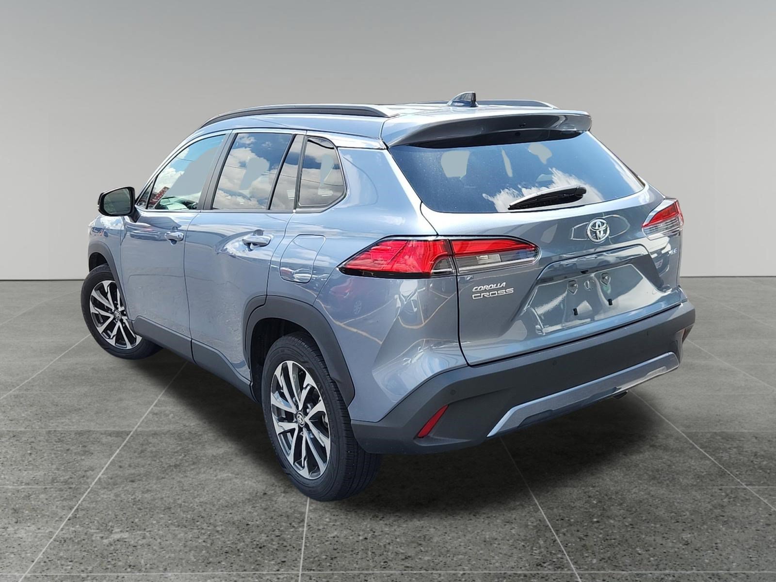 Certified 2025 Toyota Corolla Cross XLE FWD image 5