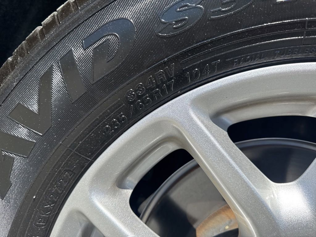 Used 2023 Chrysler Pacifica Touring-L image 32