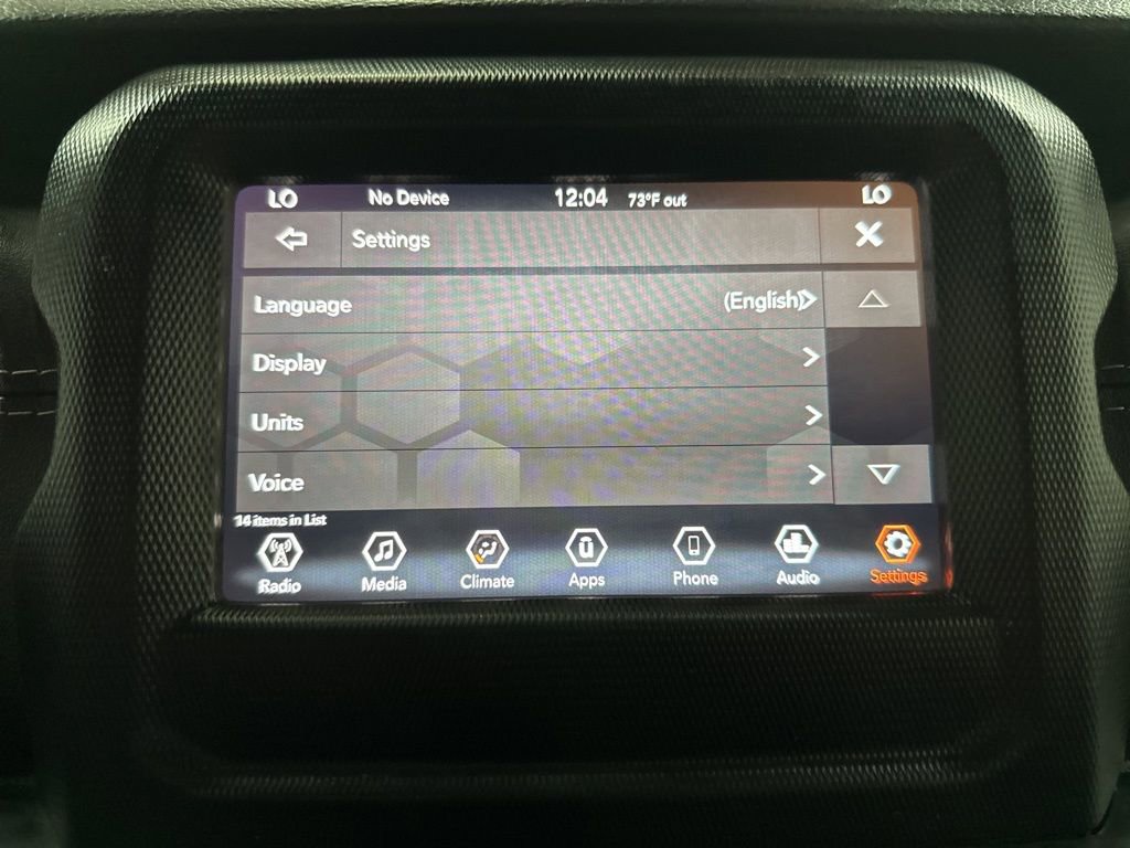 Used 2018 Jeep Wrangler Unlimited Sahara AWD/4WD image 31