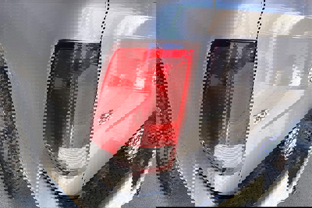 Used 2019 RAM 1500 Classic SLT image 13