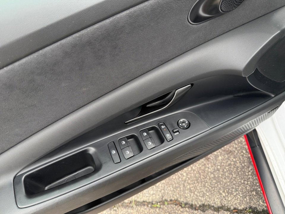 Certified 2025 Hyundai Elantra N w/ Cargo Package image 31