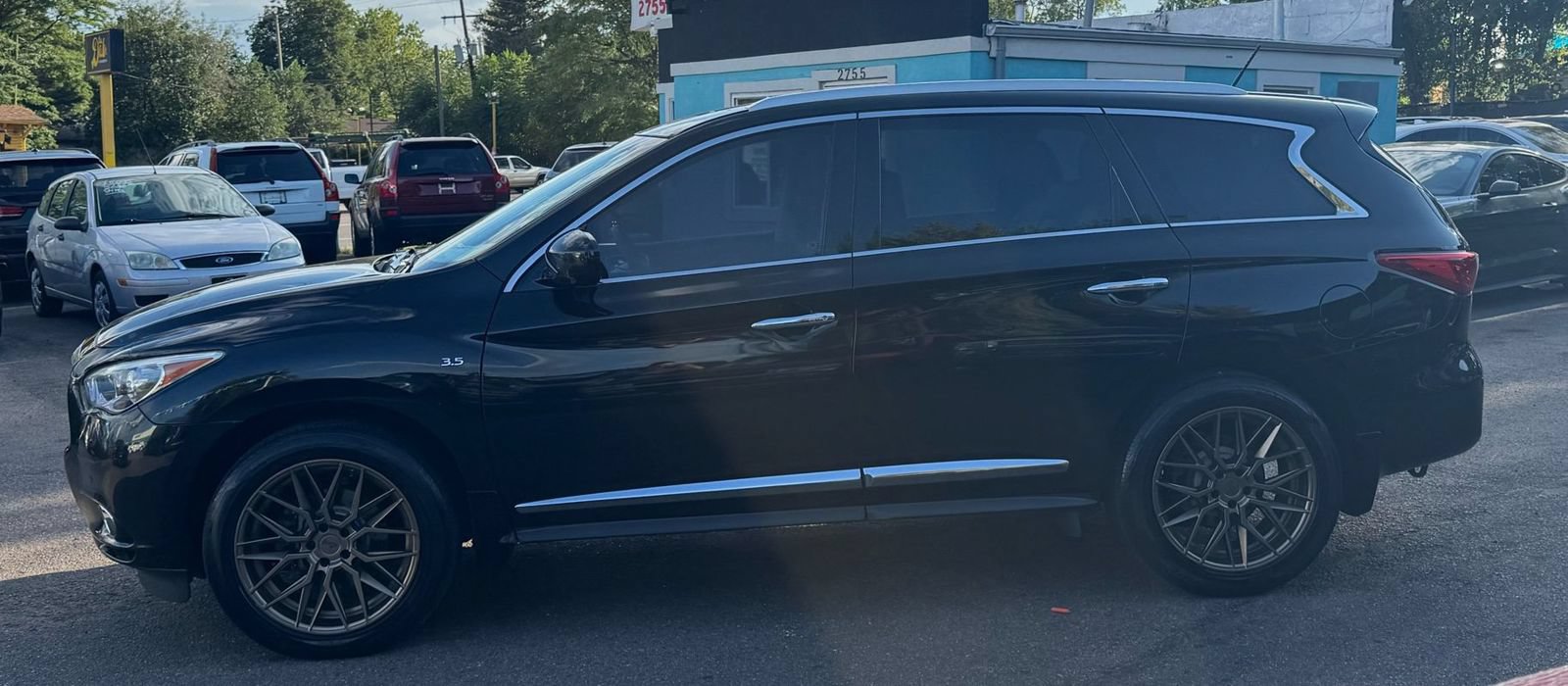 Used 2015 INFINITI QX60 Luxe w/ Deluxe Touring Package AWD/4WD image 6
