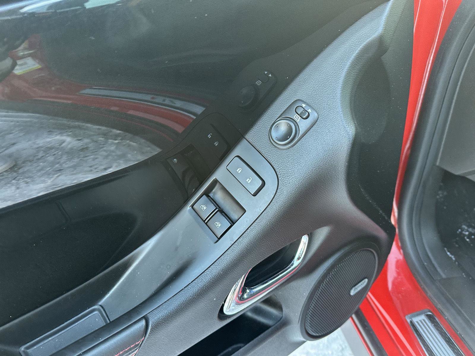 Used 2012 Chevrolet Camaro ZL1 image 27