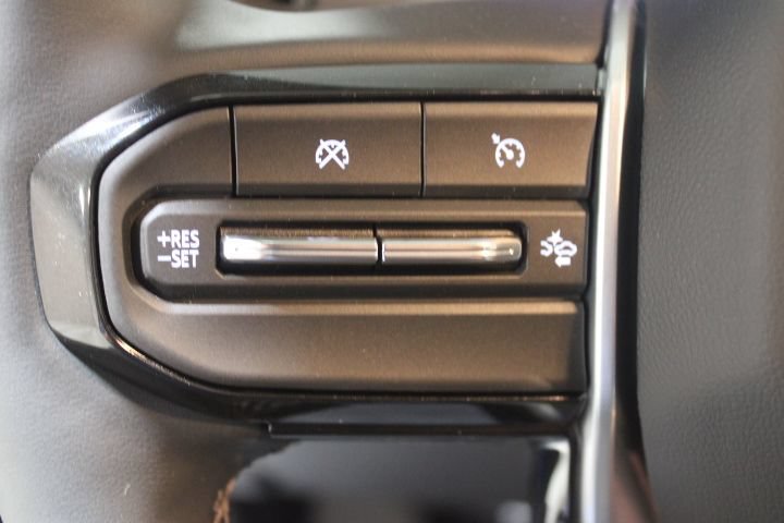 New 2026 Chevrolet Colorado ZR2 w/ Off-Road Front Bumper Package AWD/4WD image 35