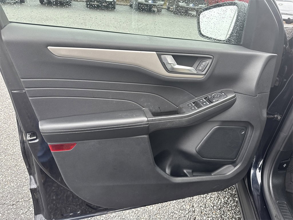 Used 2021 Ford Escape SEL w/ Class II Trailer Tow Package image 10