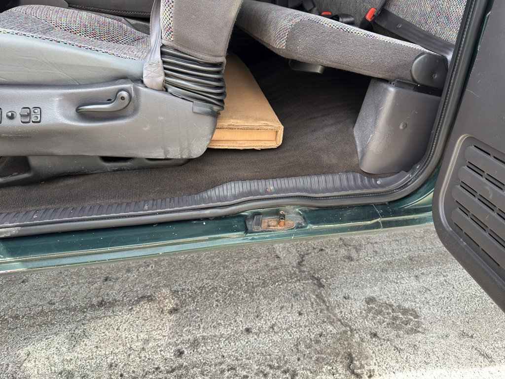 Used 2001 Dodge Ram 2500 Truck ST image 21