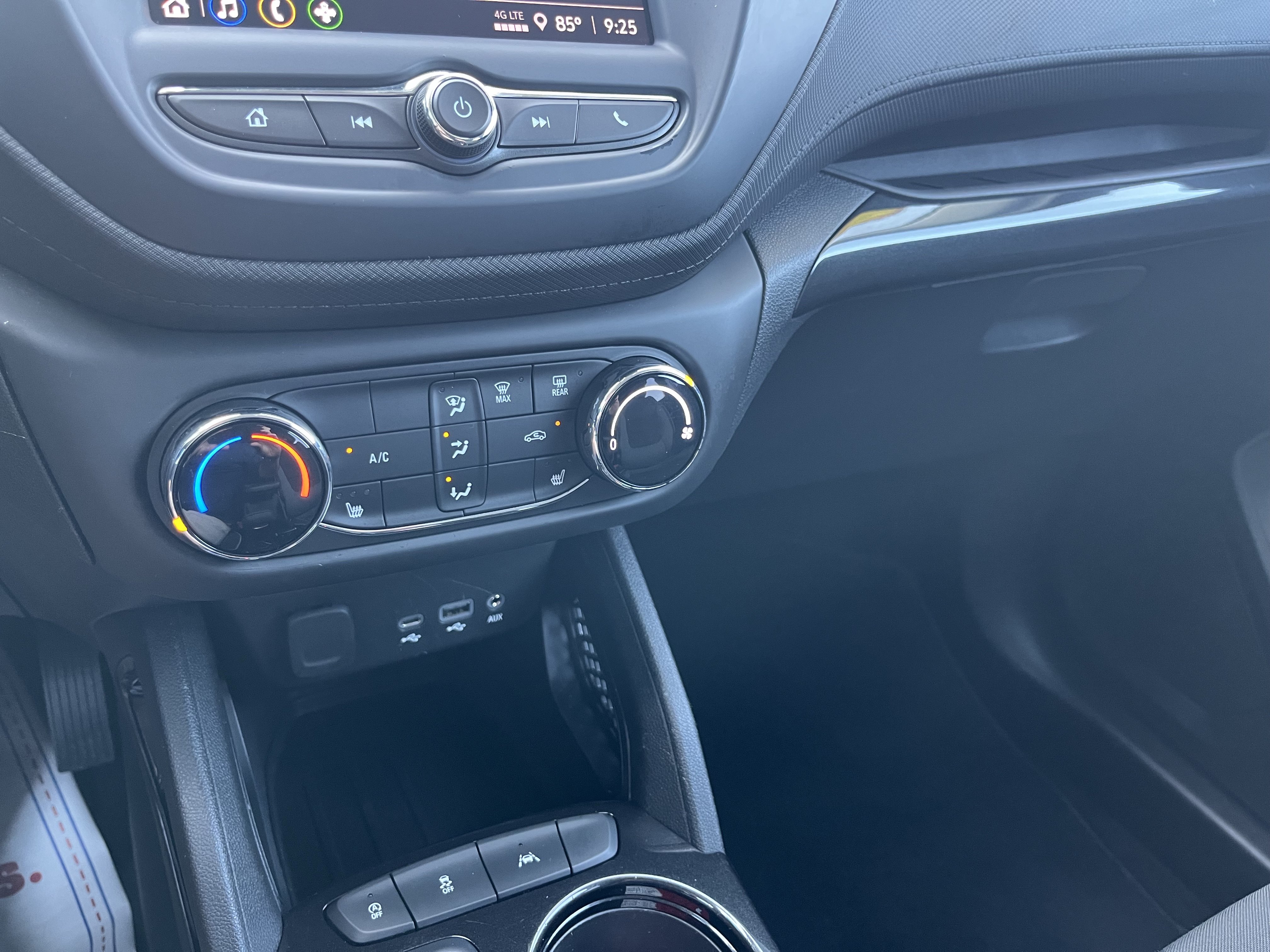 Used 2023 Chevrolet TrailBlazer LT FWD image 9