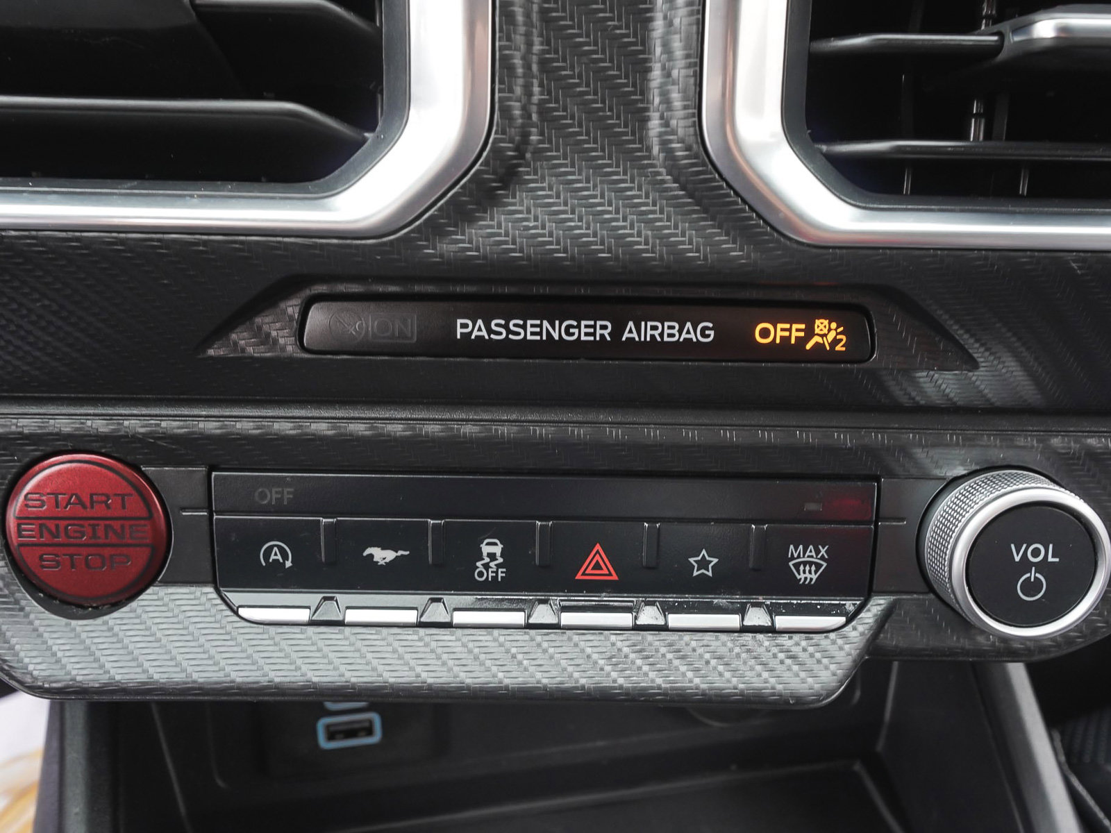 Used 2025 Ford Mustang Premium RWD image 23