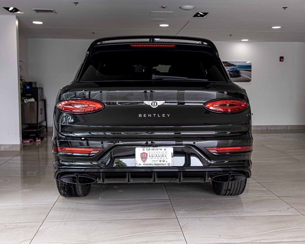 Used 2022 Bentley Bentayga image 14