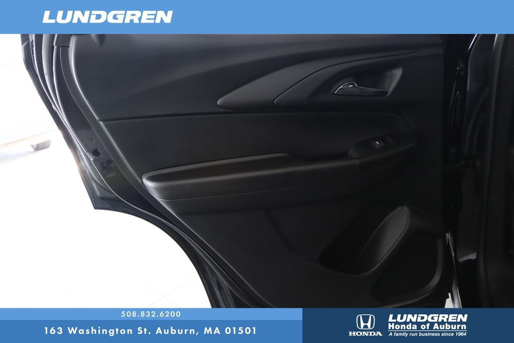 Used 2023 Chevrolet TrailBlazer ACTIV w/ Sun and Liftgate Package AWD/4WD image 13